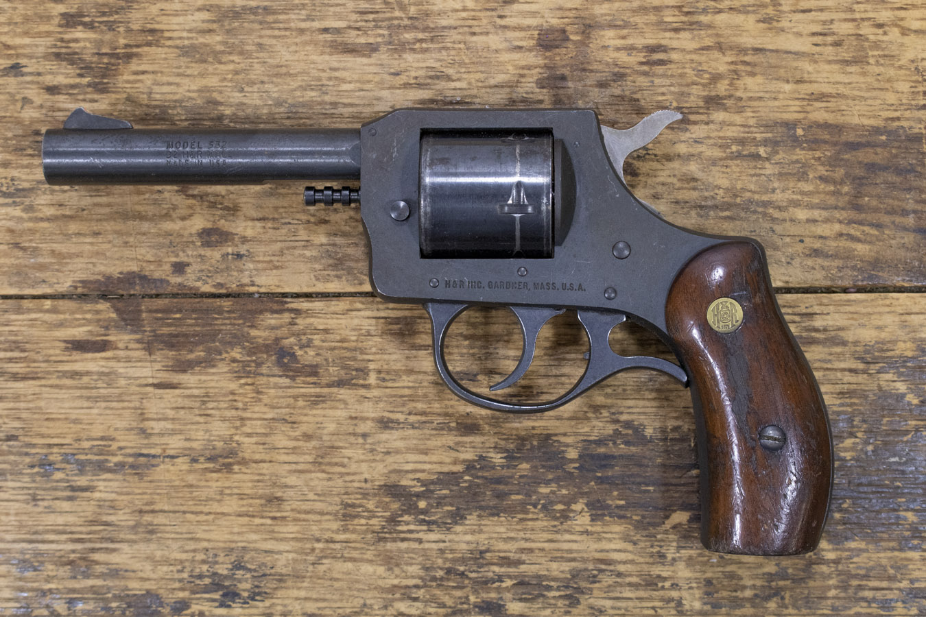 H&amp;R 532 32 HR Mag Police Trade-In Revolver